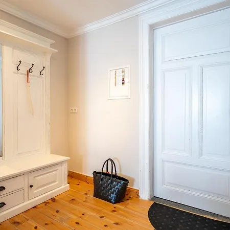 Albertine App 08 Apartment